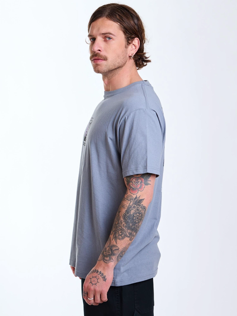 POLERA MC VENICE GRIS HOMBRE MAUI AND SONS - 3