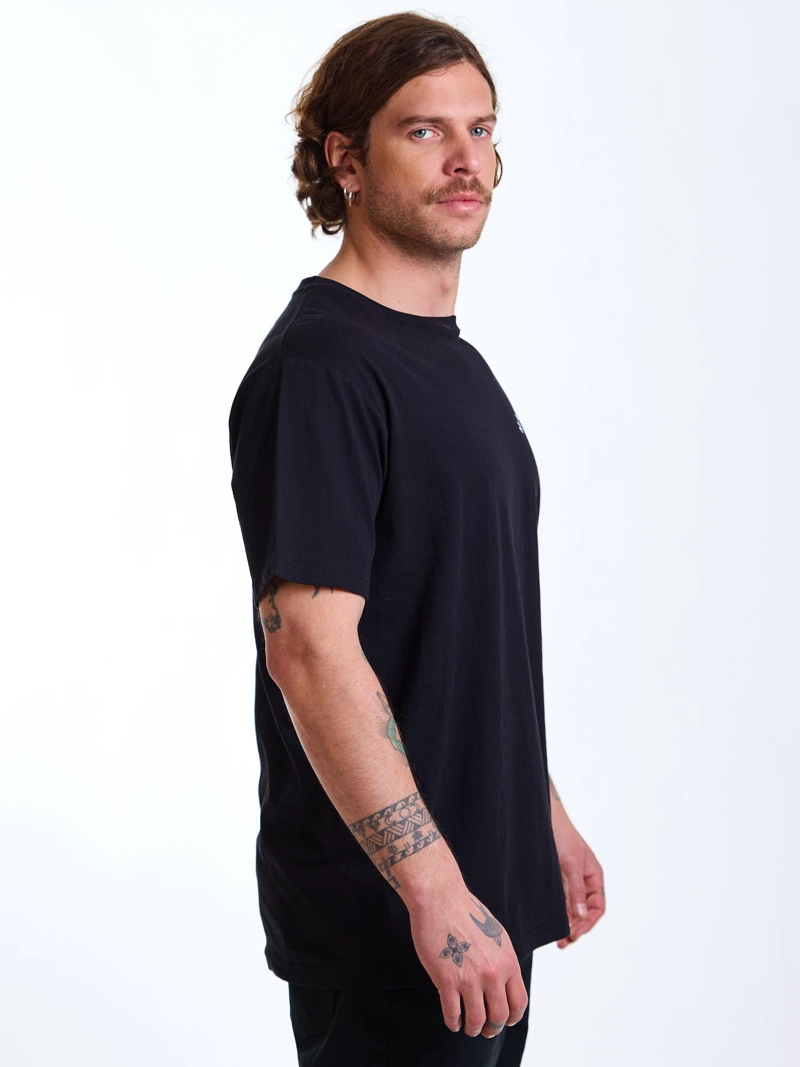 POLERA MC RETRO NEGRO HOMBRE MAUI AND SONS - 3