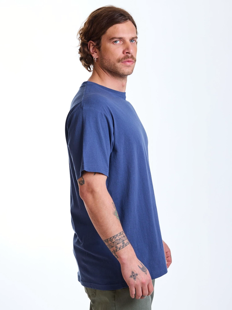 POLERA MC VENICE AZUL HOMBRE MAUI AND SONS - 3