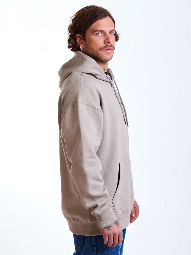 POLERON CANGURO SCRIPT BEIGE HOMBRE MAUI AND SONS - 3