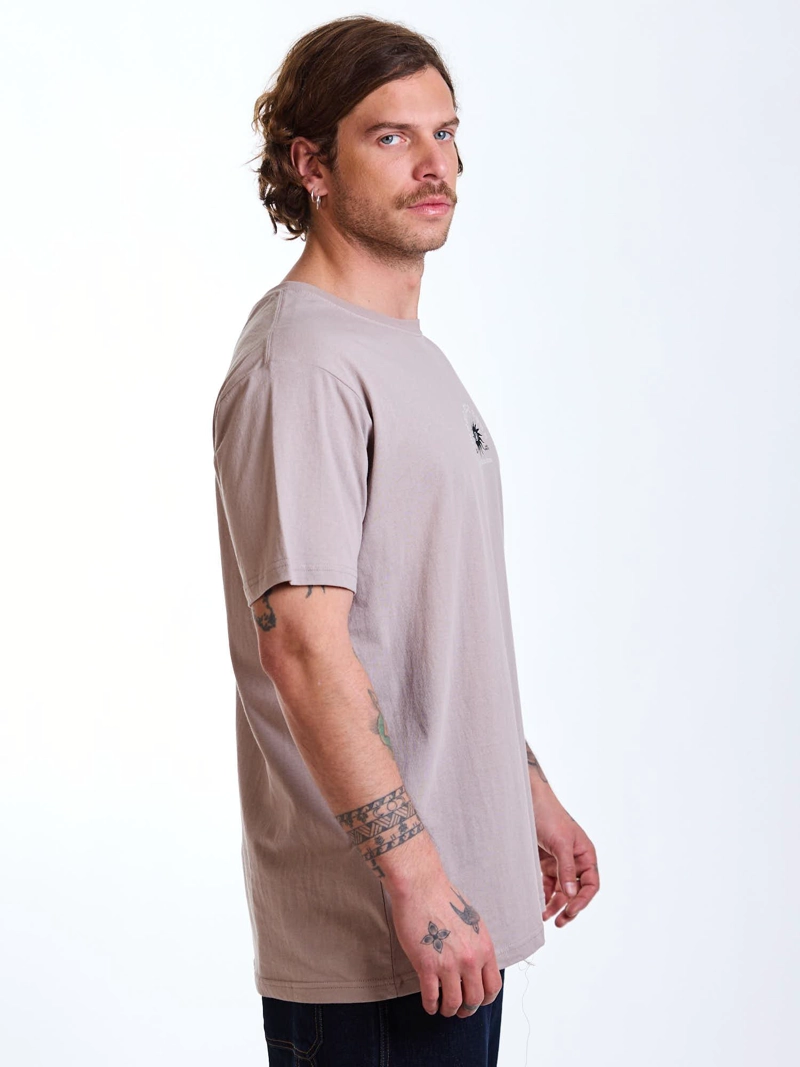 POLERA MC WAVES BEIGE HOMBRE MAUI AND SONS - 3