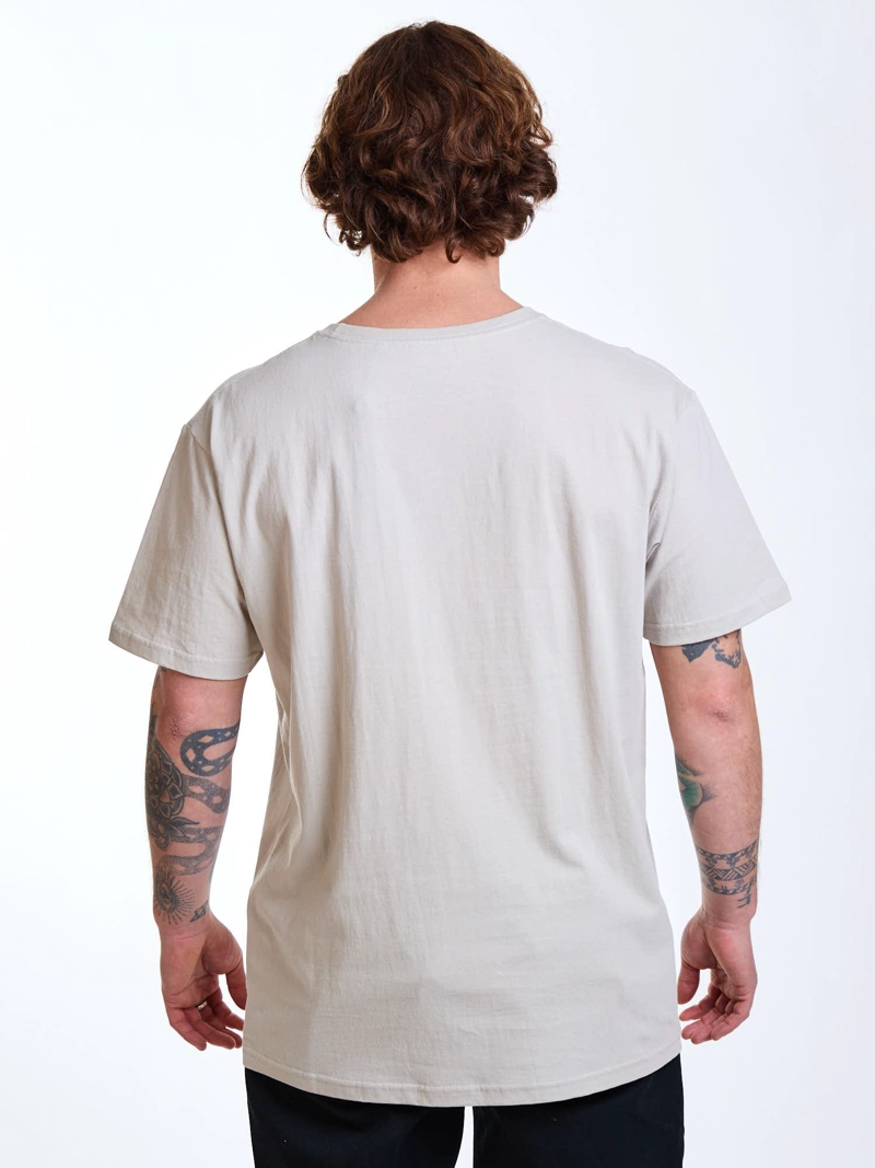 POLERA MC VIBES BEIGE HOMBRE MAUI AND SONS - 2