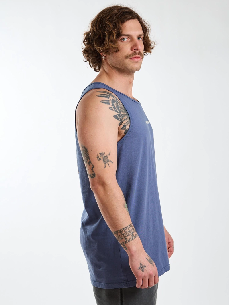 POLERA SM SURFER LAX CELESTE HOMBRE MAUI AND SONS - 3