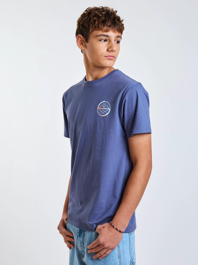 POLERA MC BADGE CELESTE INFANTIL MAUI AND SONS - 7