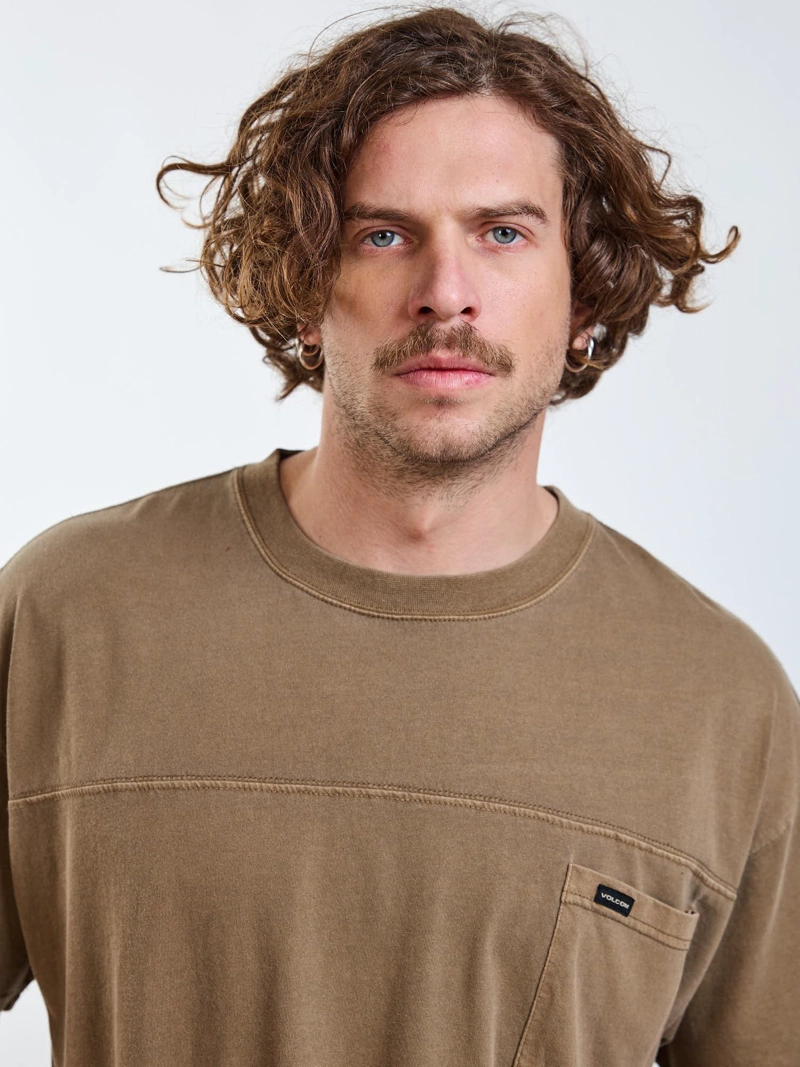 POLERA BOXY REALLITY FAB BEIGE HOMBRE VOLCOM - 4