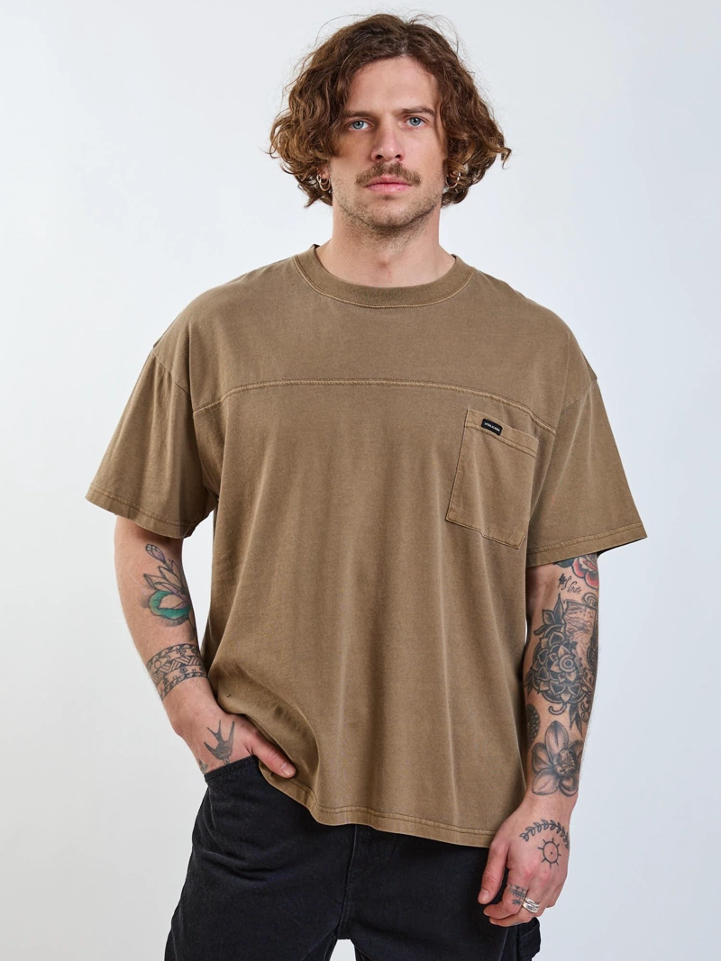 POLERA BOXY REALLITY FAB BEIGE HOMBRE VOLCOM - 6