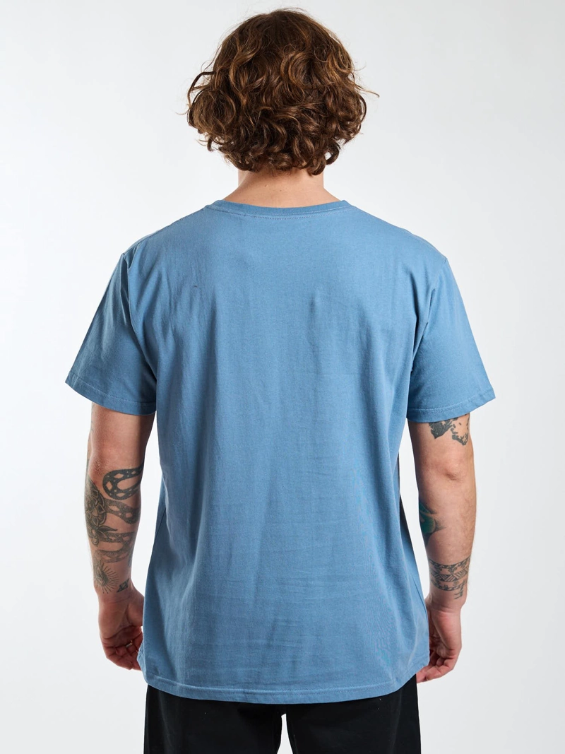 POLERA MC FLOW CELESTE HOMBRE MAUI AND SONS - 2