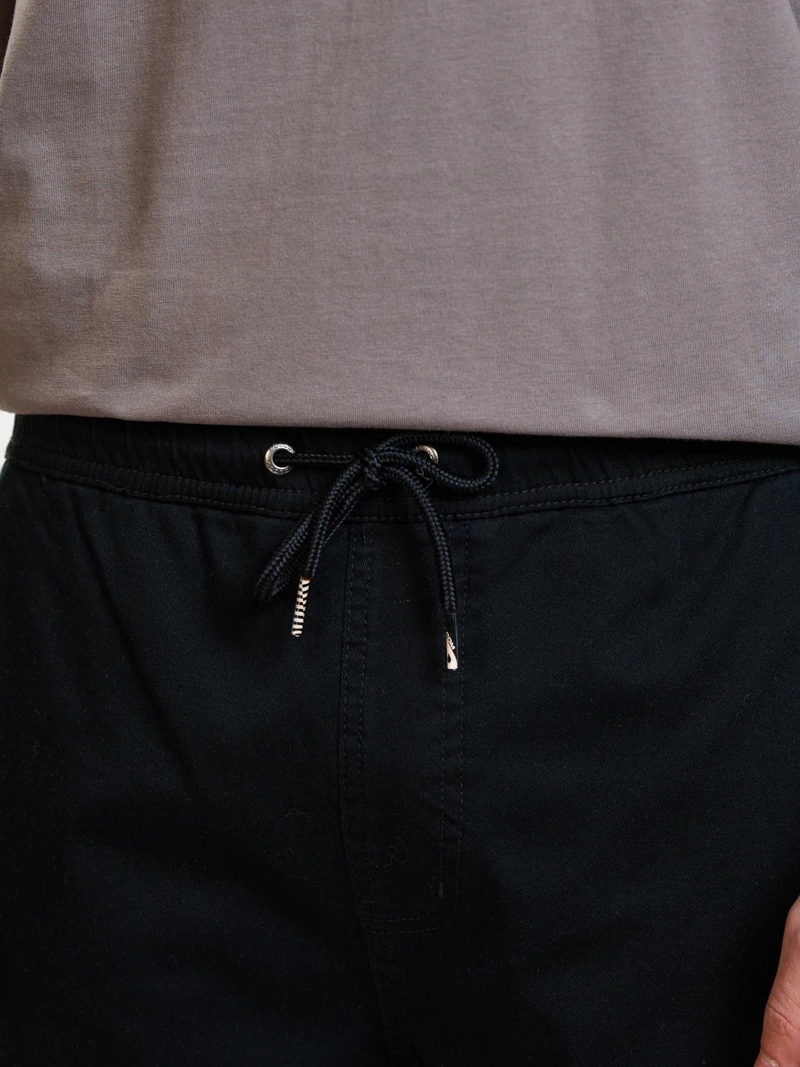 BERMUDA METHOD NEGRO HOMBRE VOLCOM - 4