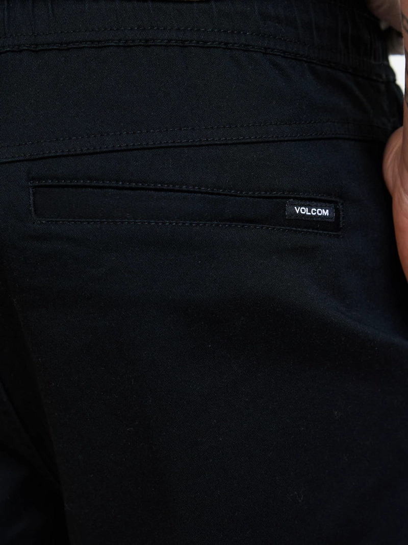 BERMUDA METHOD NEGRO HOMBRE VOLCOM - 6