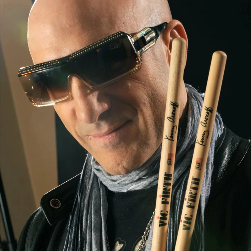 BAQUETA VIC FIRTH BATERÍA SERIE AUTOGRAFIADOS/KENNY ARONOFF - 3