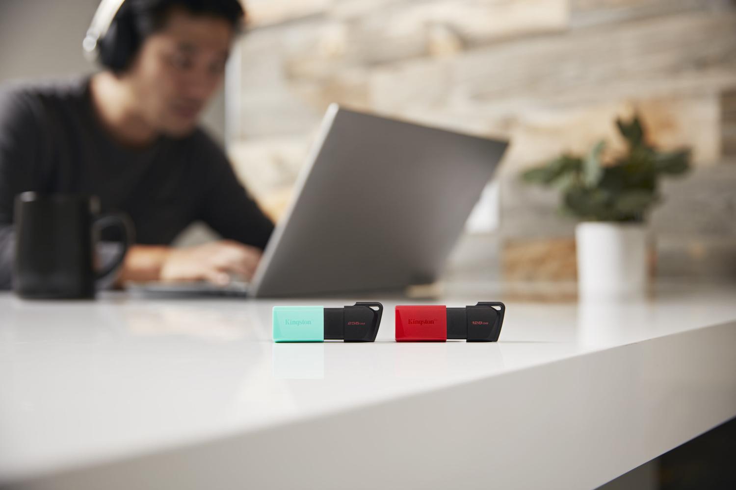 PENDRIVE KINGSTON DATATRAVELER EXODIA M USB 256 GB USB 3.2 GEN 1 - 5