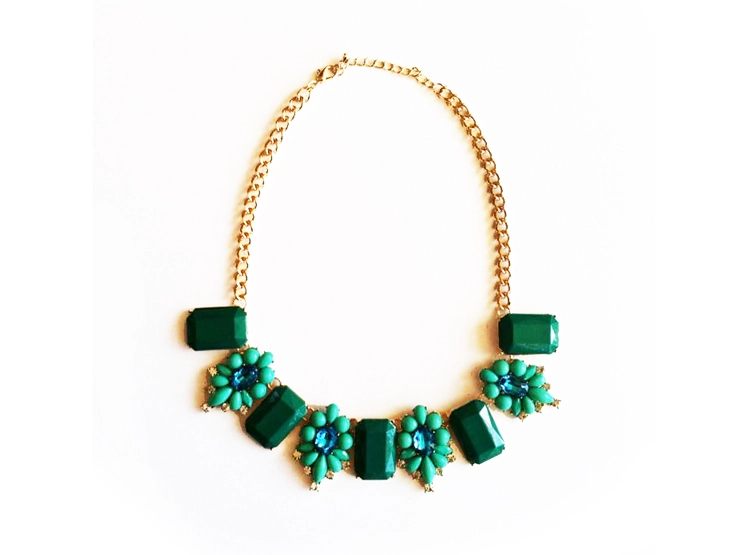 COLLAR CALUGA ESMERALDA ESTUPRENDA - 1