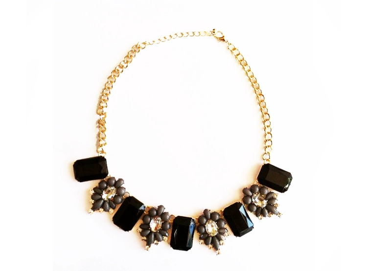 COLLAR CALUGAS NEGRAS ESTUPRENDA - 1