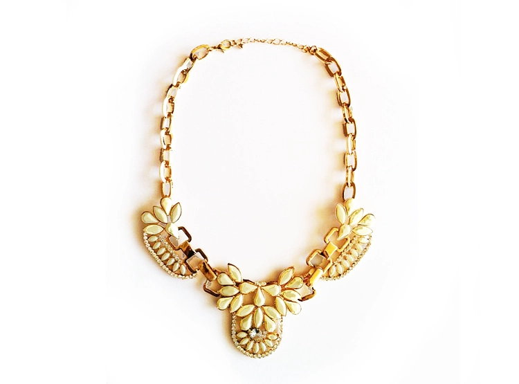COLLAR DORE BANCO ESTUPRENDA - 1