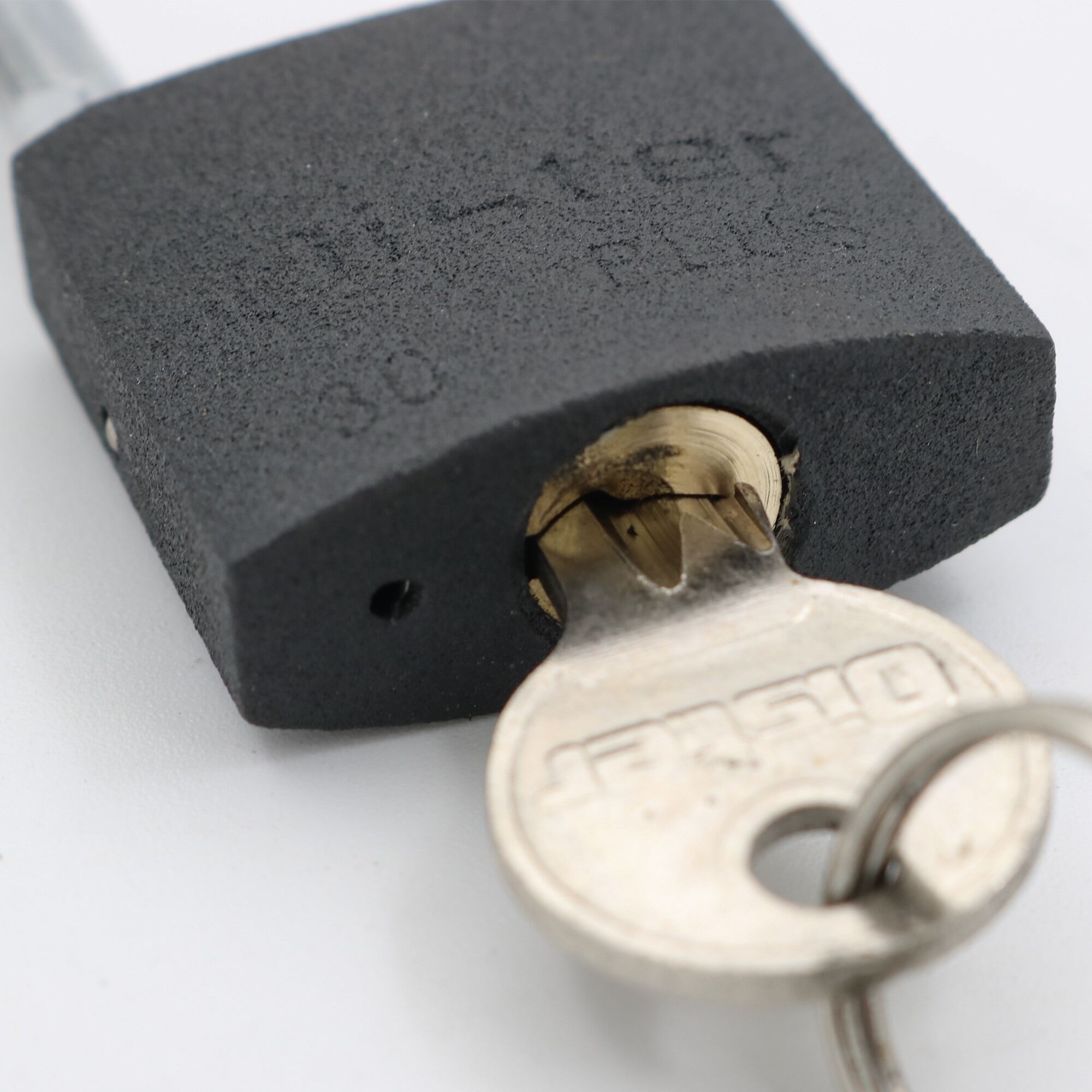 CANDADO OISTER PLUS 30MM - 4