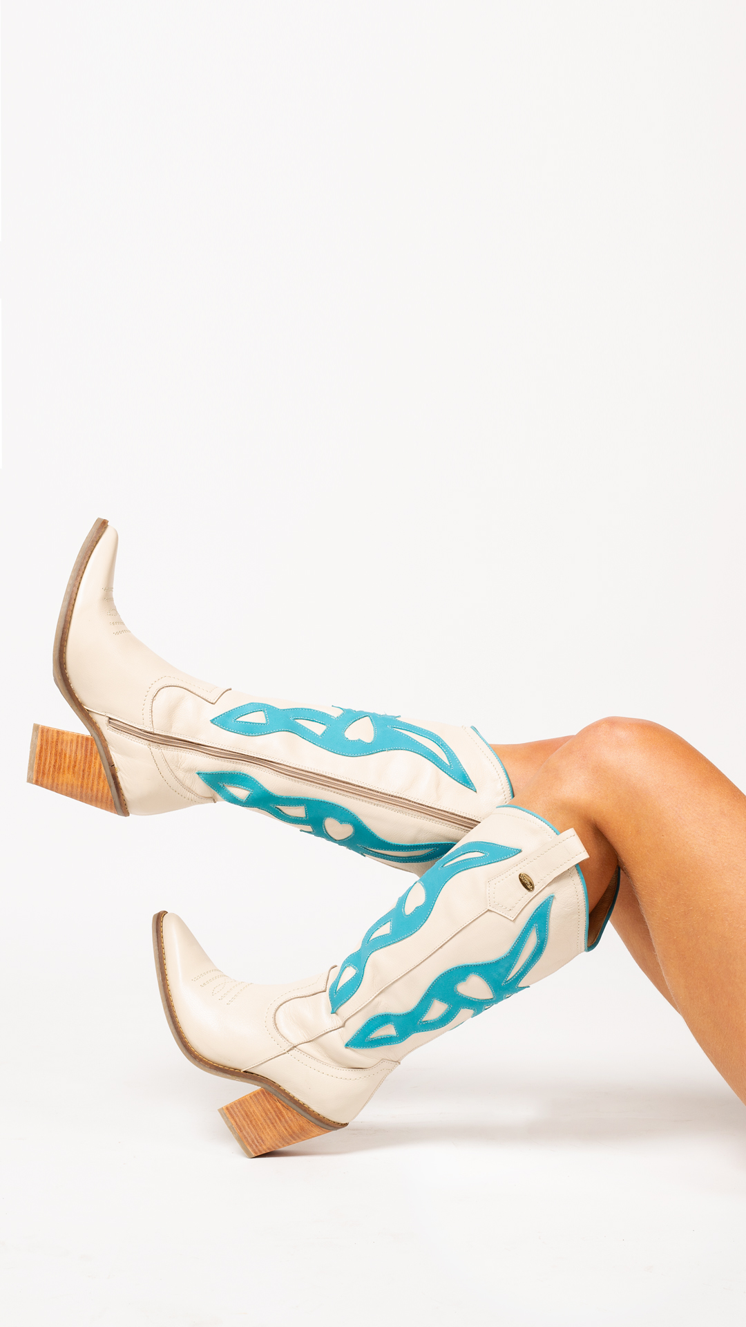 BOTA MARIELA MARFIL CELESTE - 2