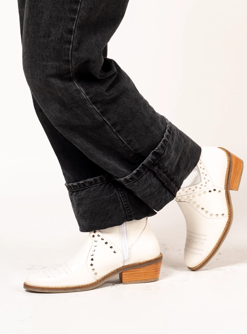 BOTIN BECKY BLANCO PLATA EXOTICA - 1