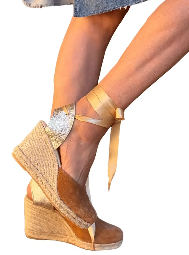 SANDALIA BETTY RENO TOFFE DORADO EXOTICA - 2