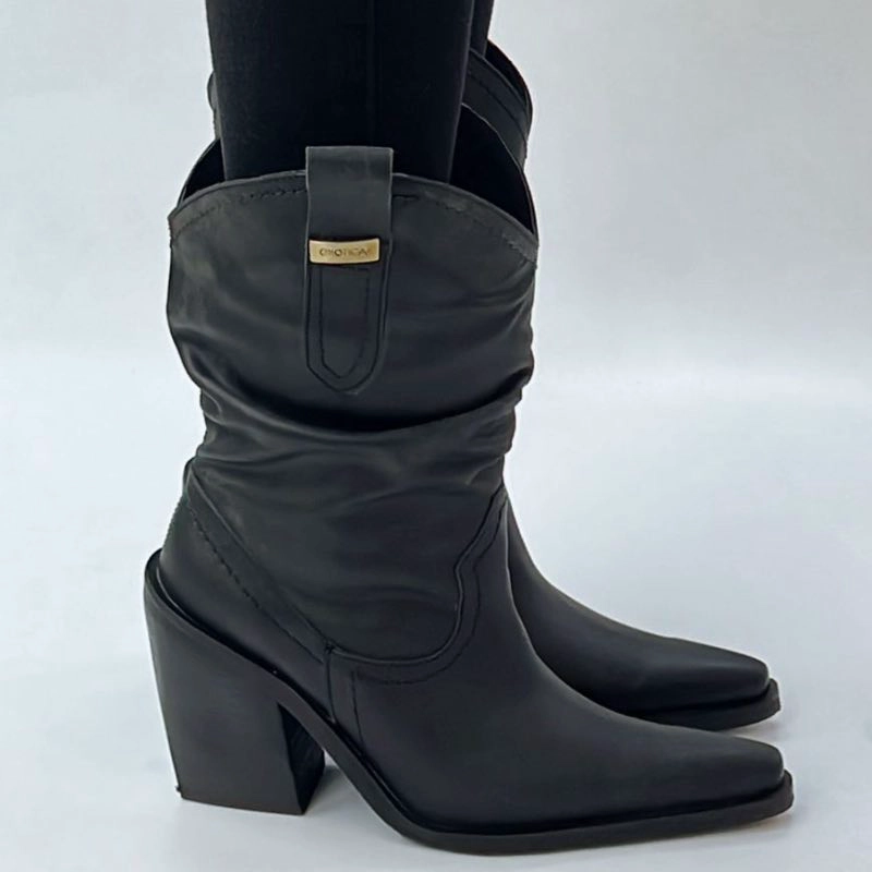 BOTA LUNA CUERO NEGRO EXOTICA - 2