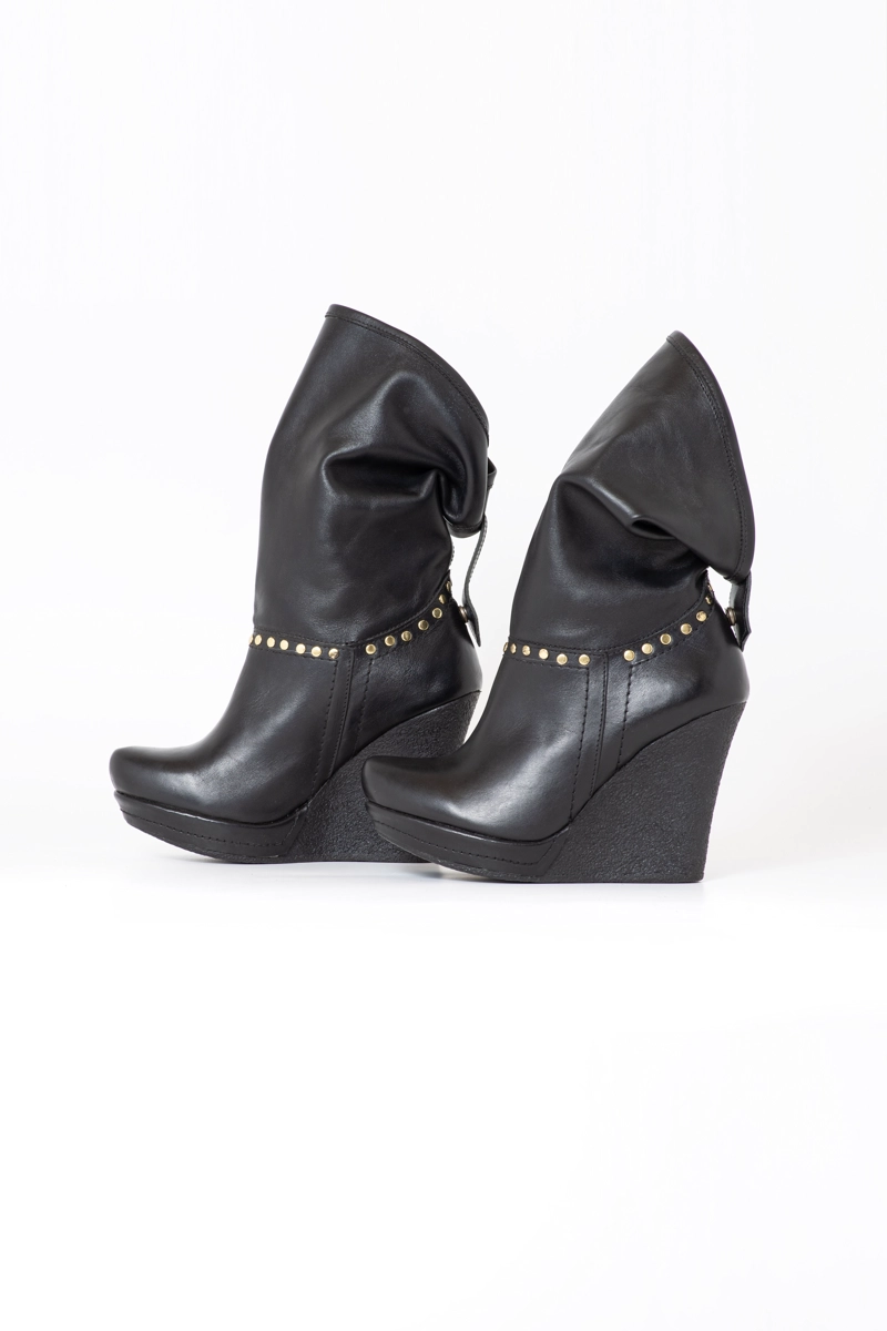 BOTIN GABRIELA NEGRO TACHAS EXOTICA - 3