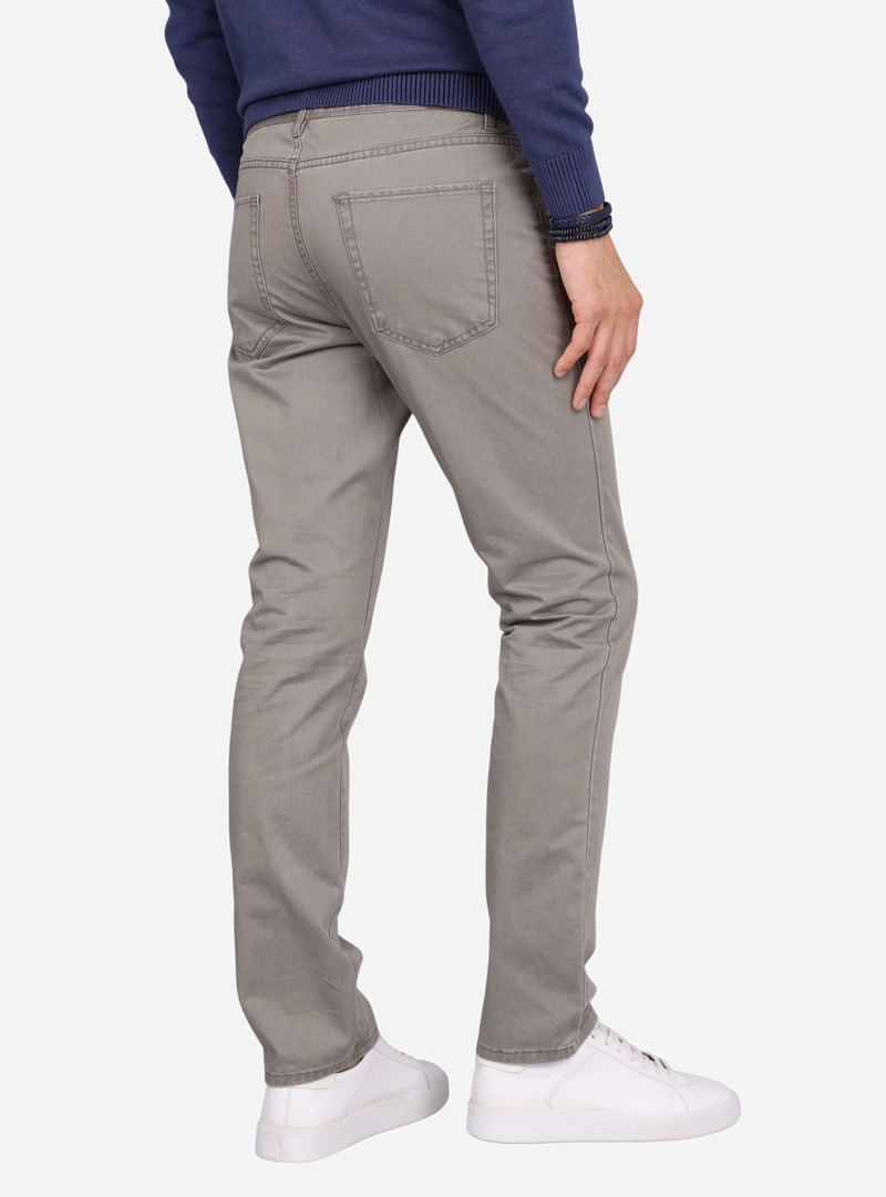 PANTALON HOMBRE ARROW 5 POCKET BASICO REGULAR FIT VERDE - 2