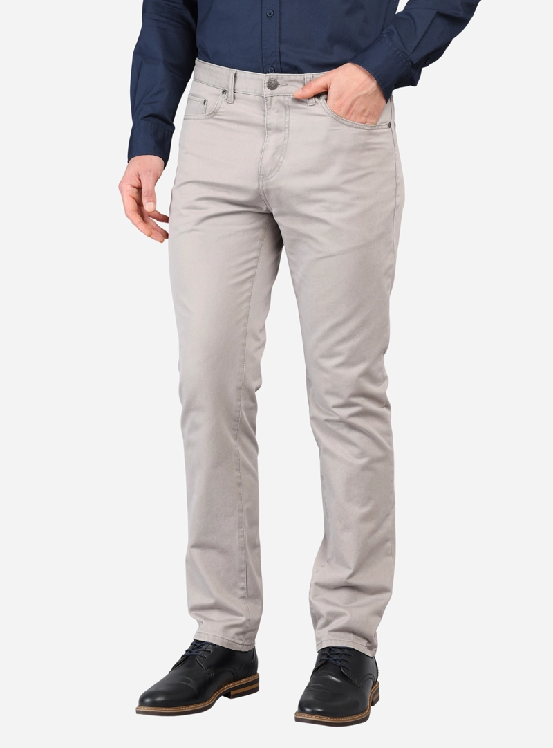 PANTALON HOMBRE ARROW 5 POCKET BASICO REGULAR FIT ALGODON GRIS - 1