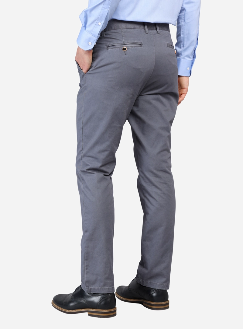 PANTALON CHINO ARROW BASICO REGULAR FIT GRIS - 2