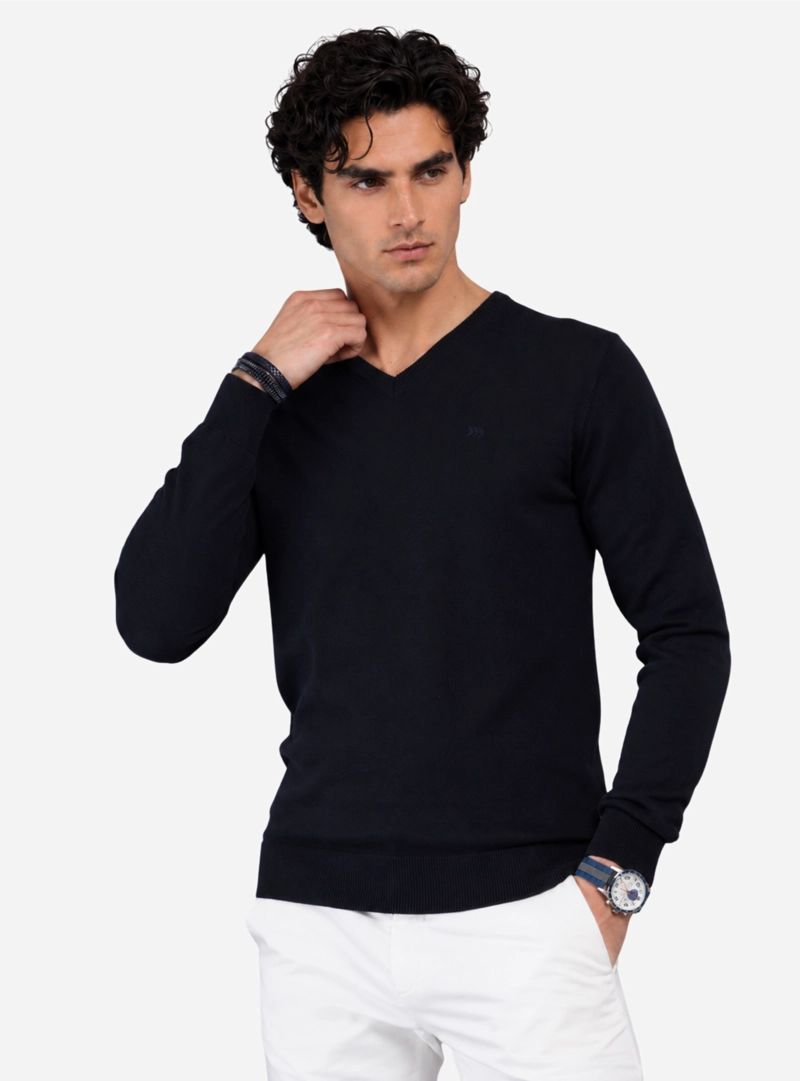 SWEATER LISO CUELLO V ARROW - 1
