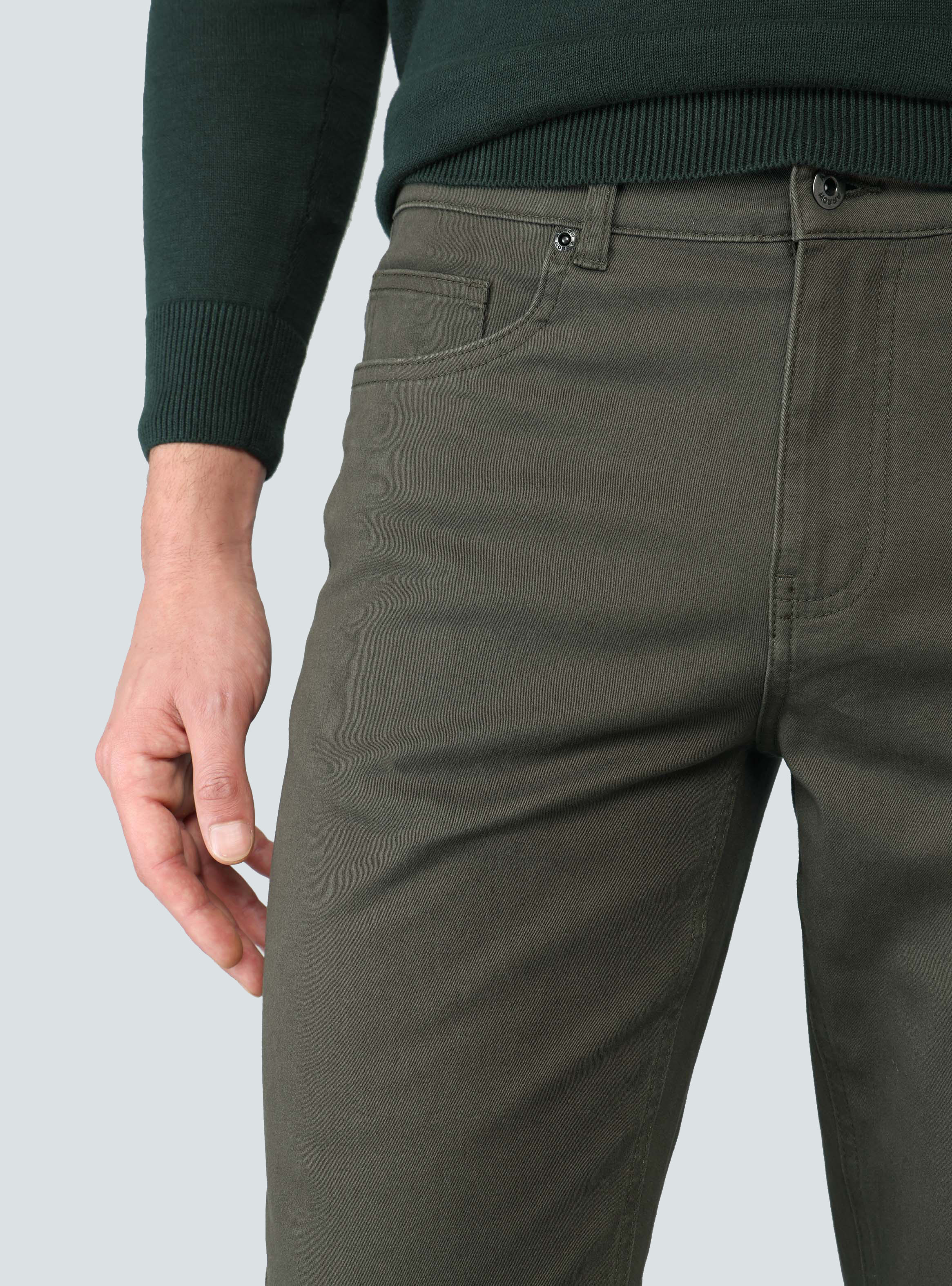 PANTALON 5 POCKET SPANDEX REGULAR FIT OLIVA ARROW - 3