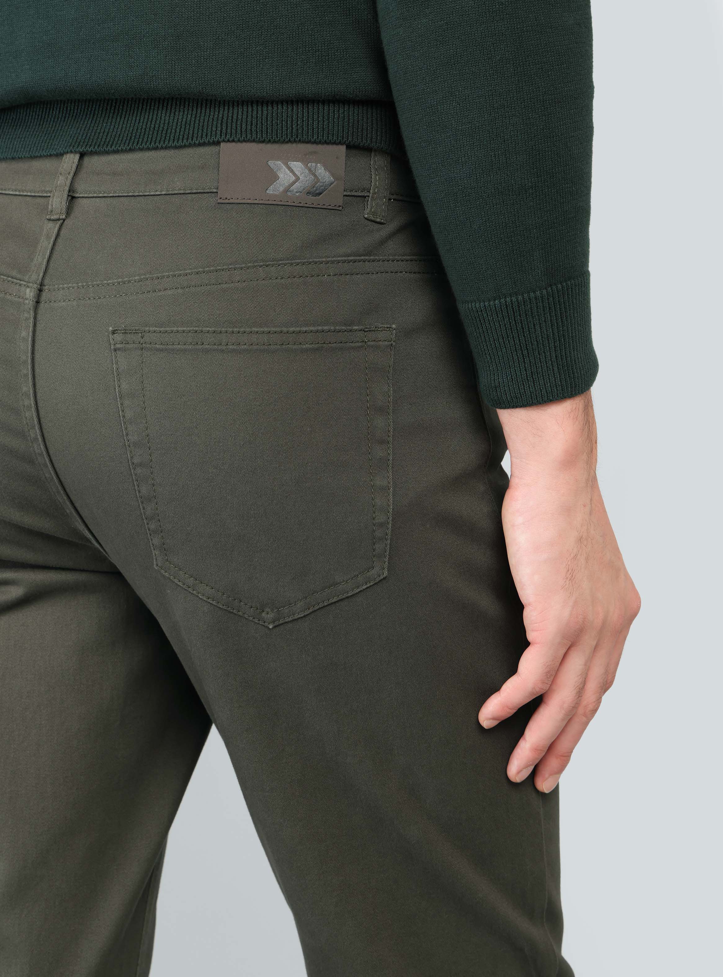 PANTALON 5 POCKET SPANDEX REGULAR FIT OLIVA ARROW - 5