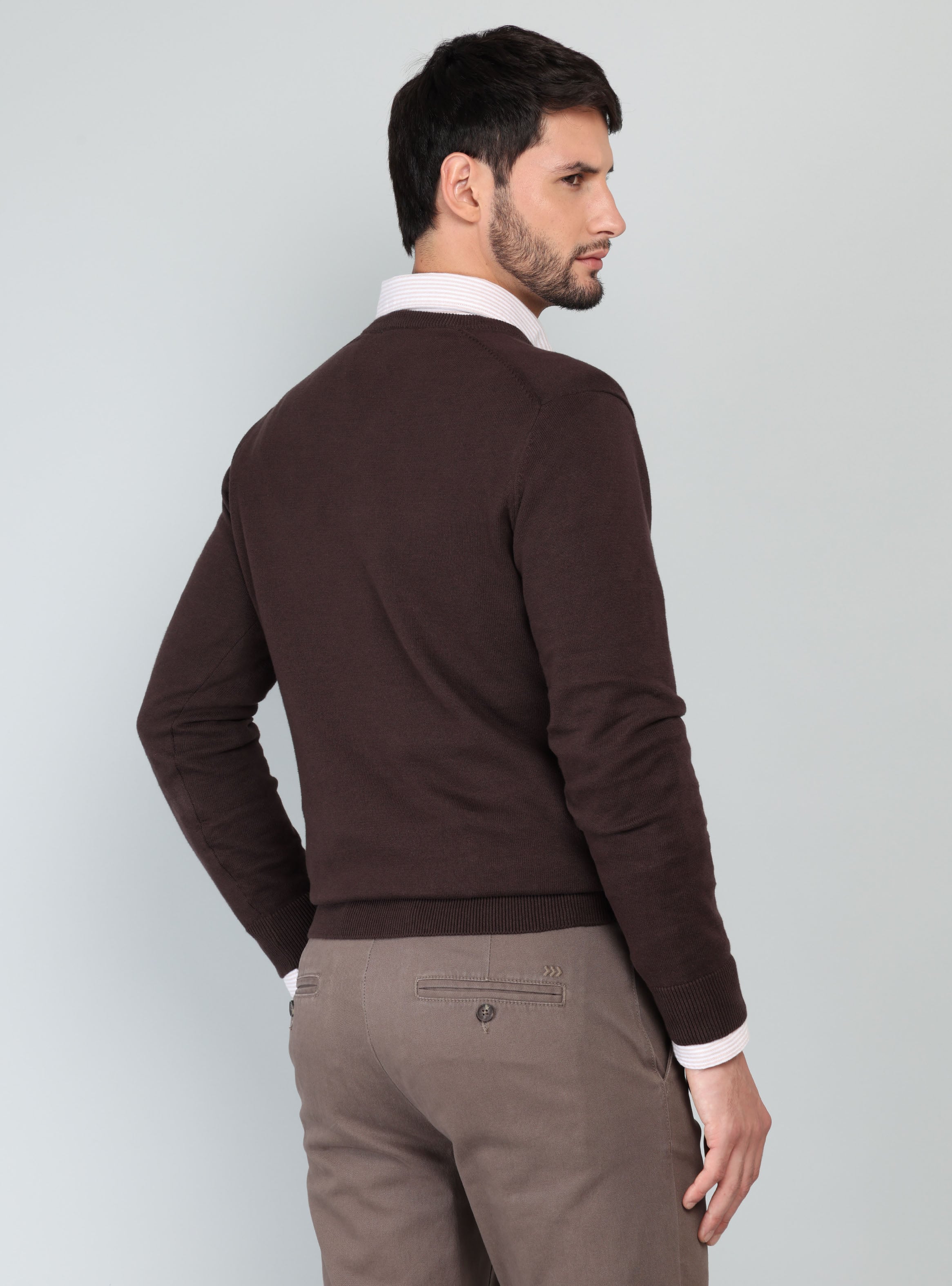 SWEATER CUELLO V REGULAR FIT CAFE  ARROW - 2