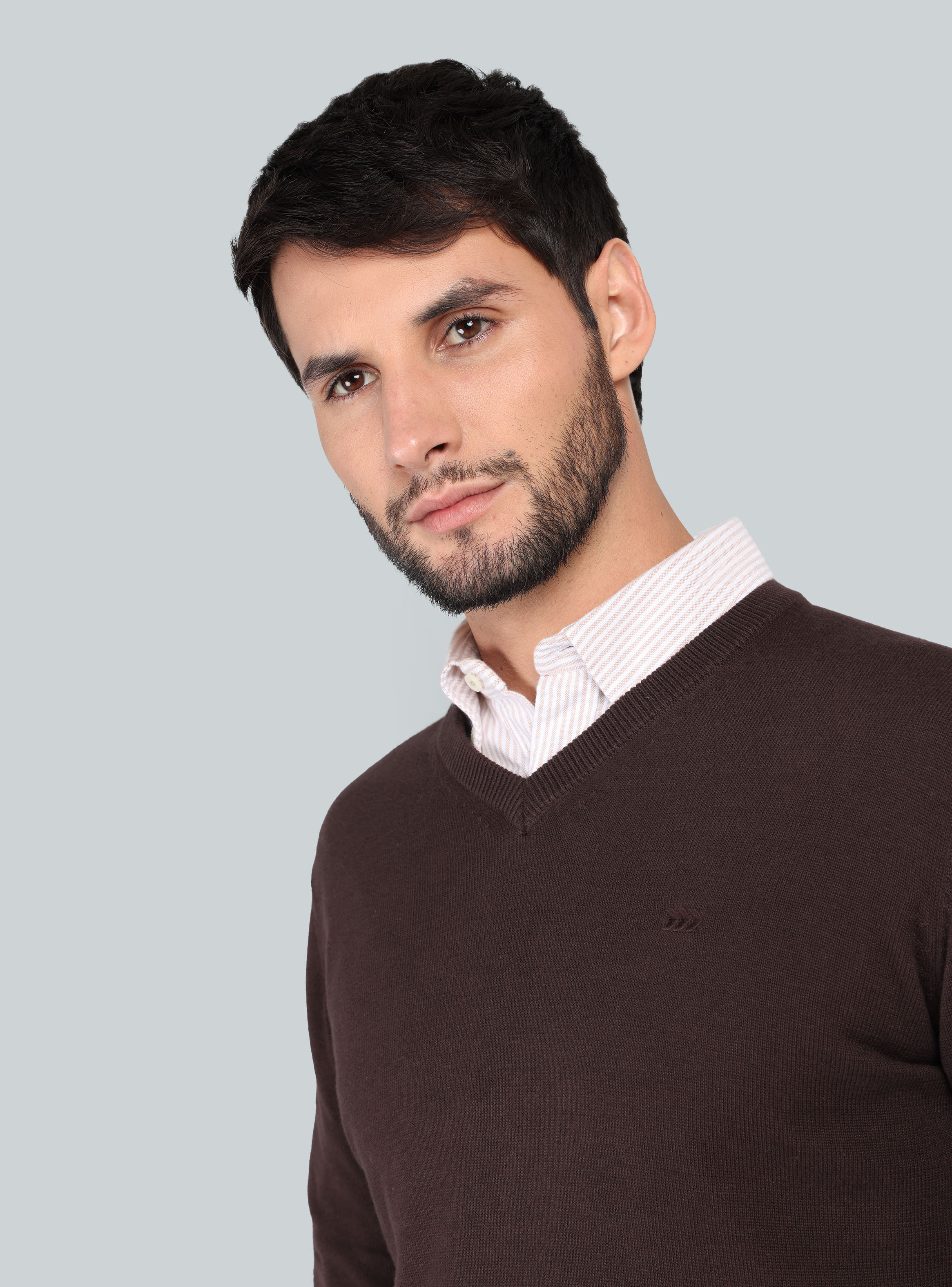 SWEATER CUELLO V REGULAR FIT CAFE  ARROW - 3