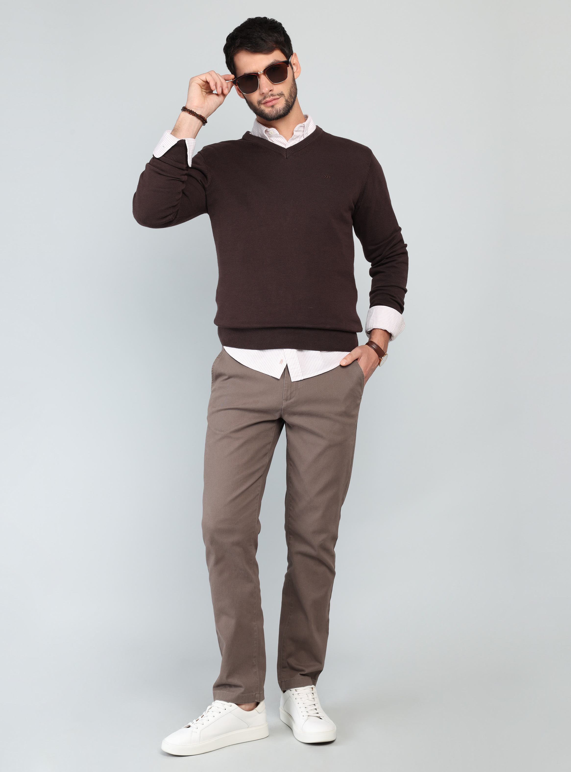 SWEATER CUELLO V REGULAR FIT CAFE  ARROW - 4