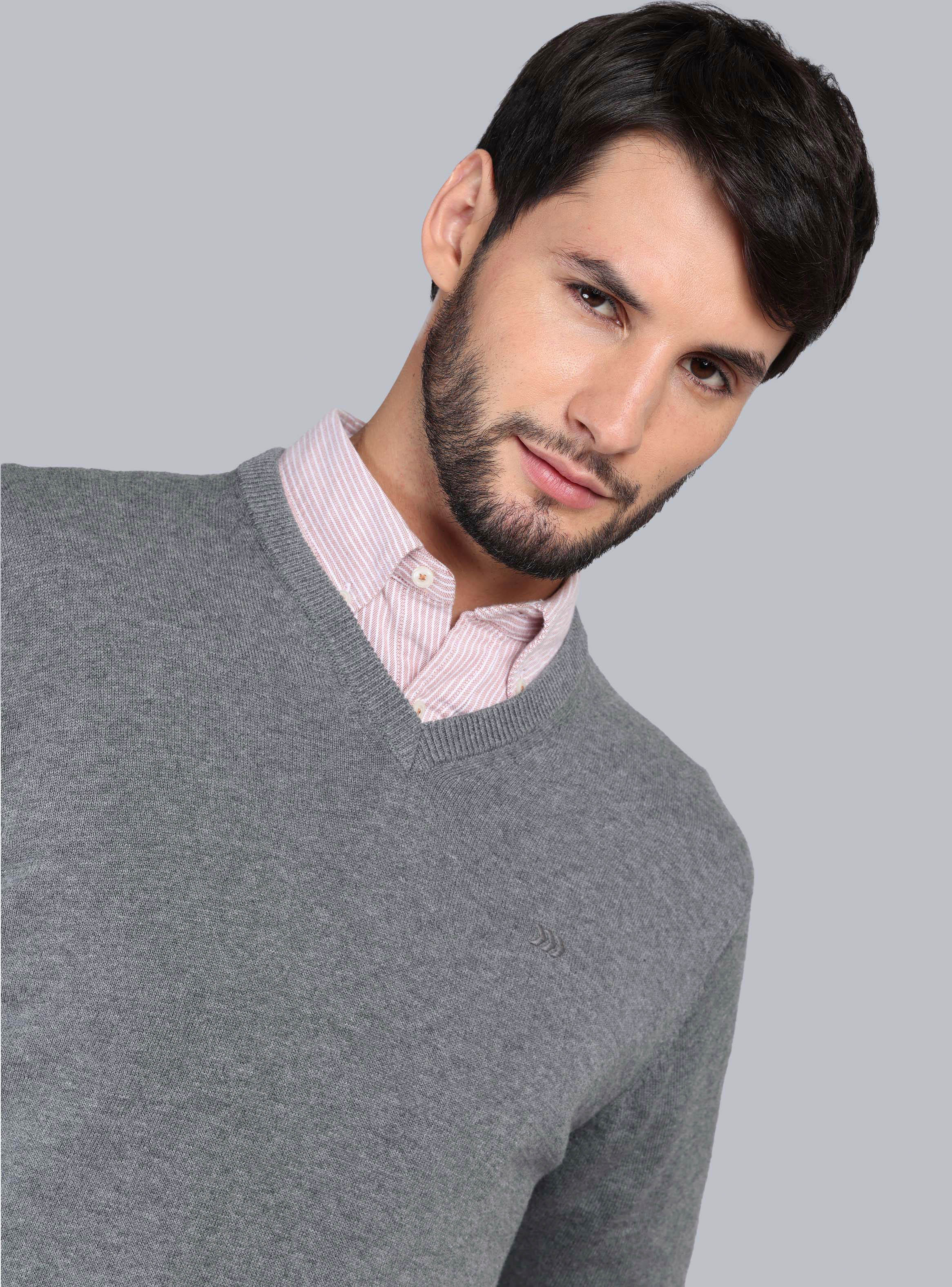 SWEATER CUELLO V REGULAR FIT GRIS ARROW - 3