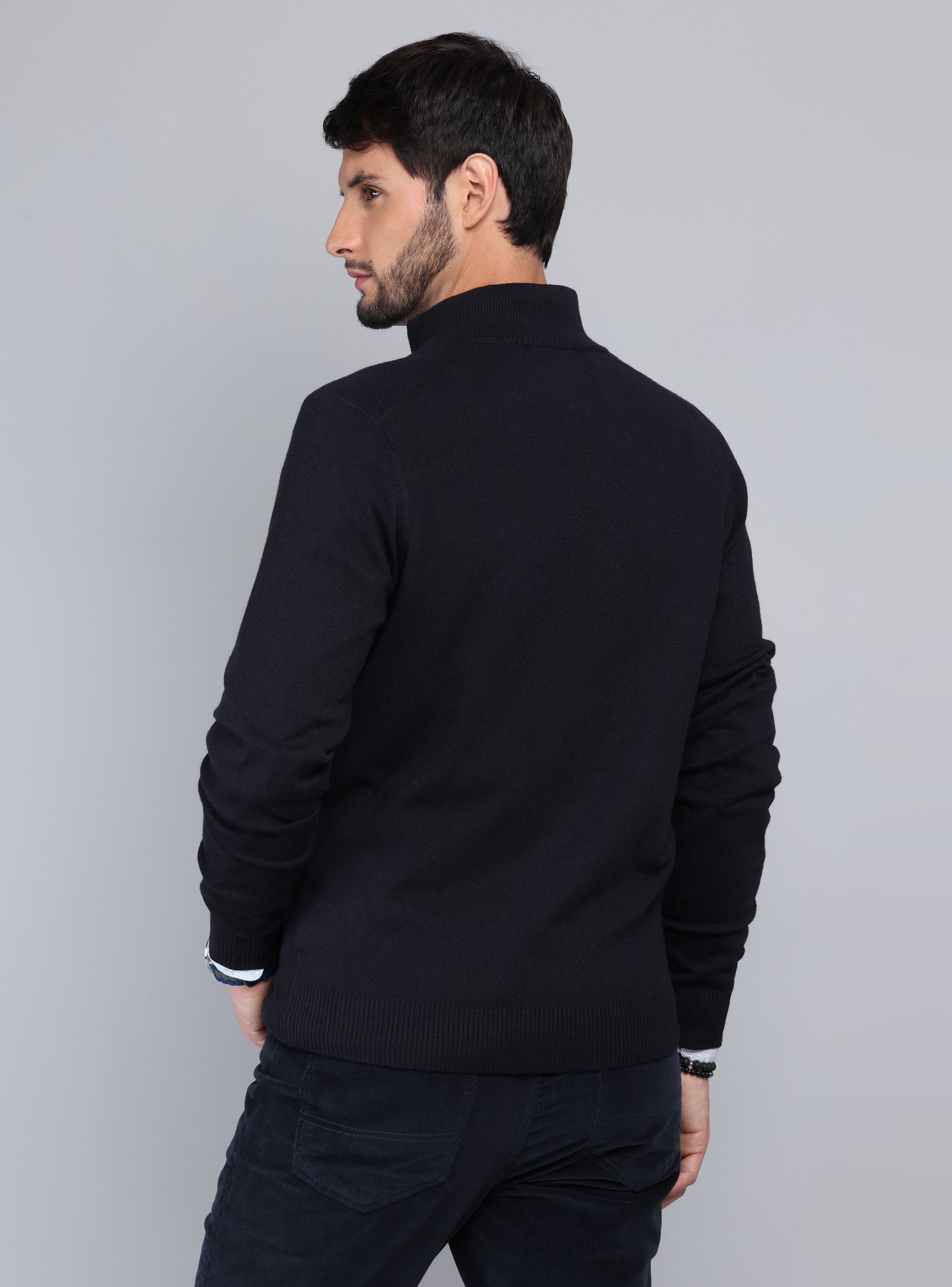 SWEATER CUELLO ALTO REGULAR FIT AZUL MARINO ARROW - 2