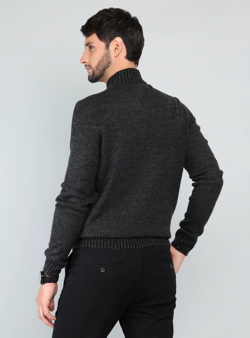 SWEATER CUELLO ALTO REGULAR FIT GRIS OSCURO ARROW - 2