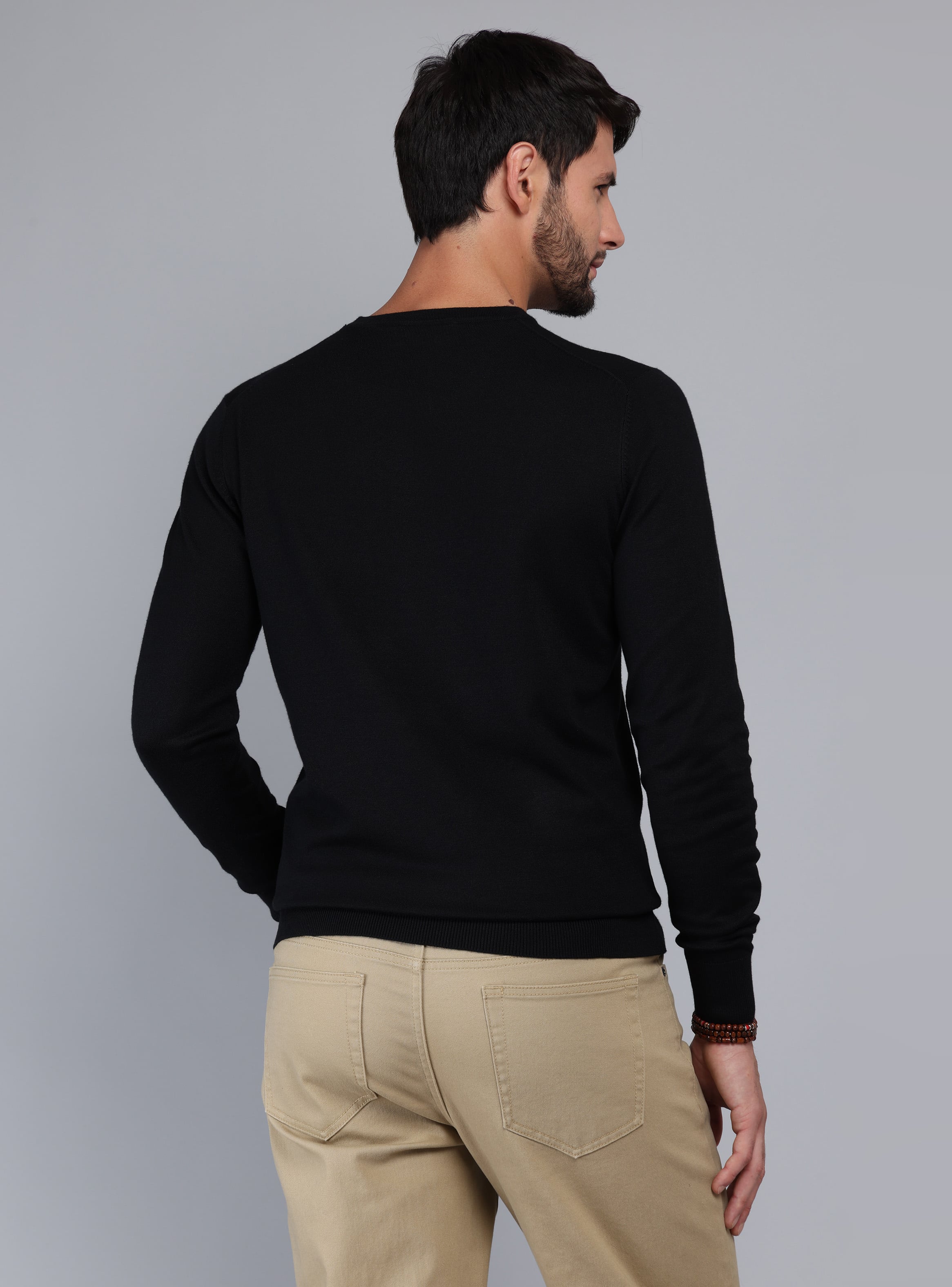 SWEATER CUELLO REDONDO REGULAR FIT NEGRO ARROW - 2