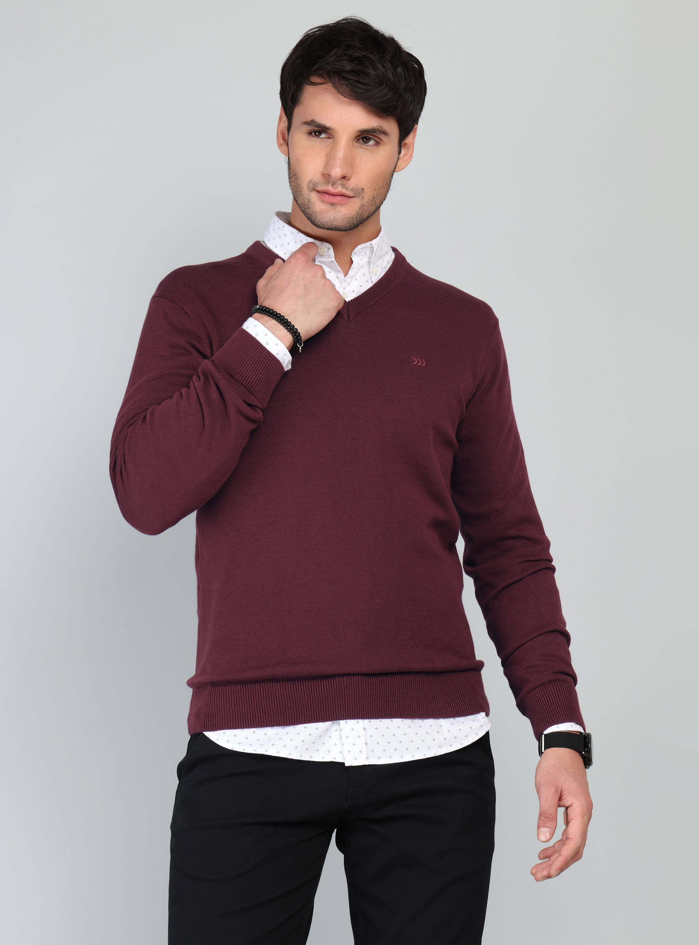 SWEATER CUELLO V REGULAR FIT BURDEO ARROW - 1