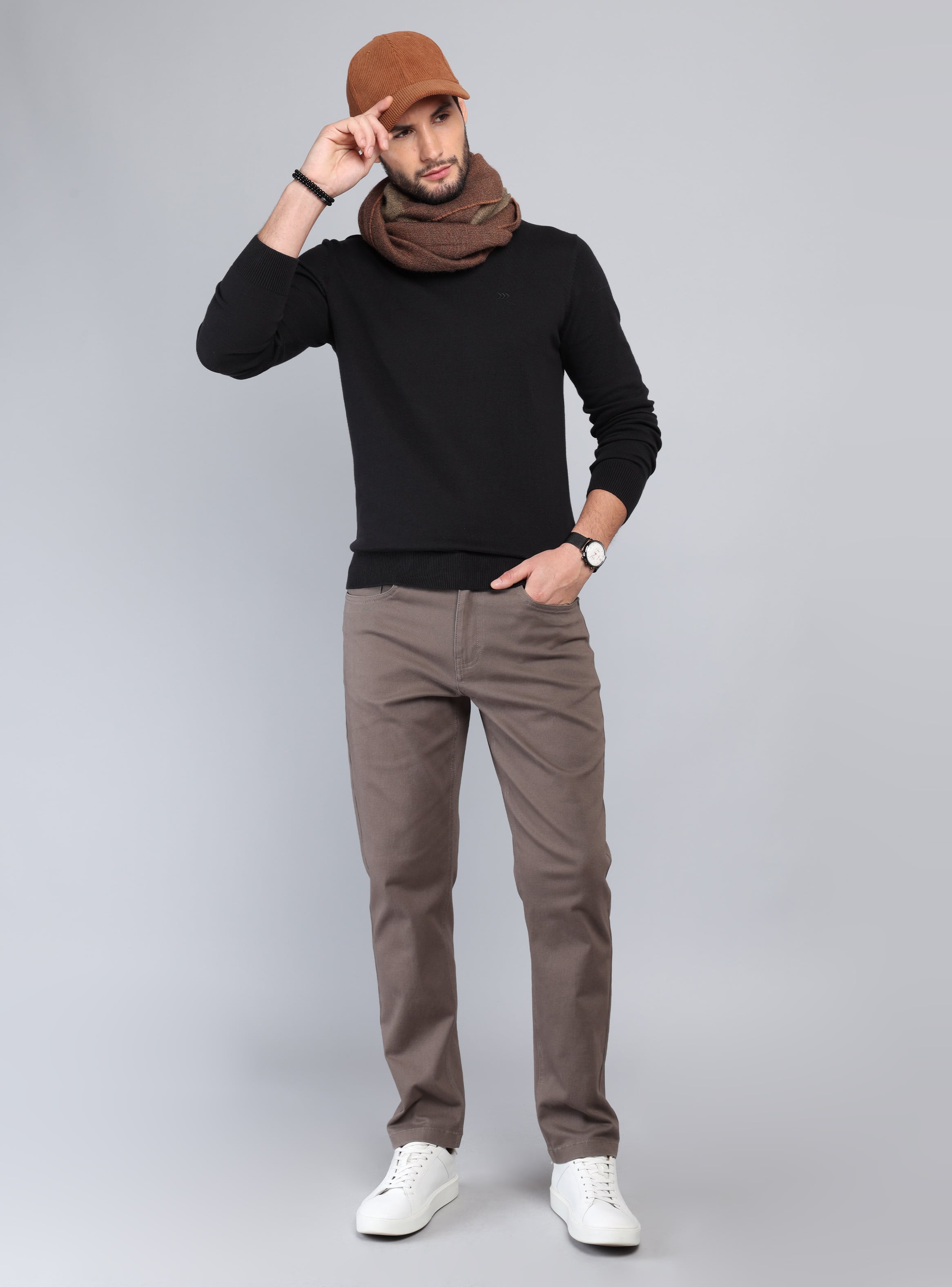 SWEATER CUELLO REDONDO REGULAR FIT NEGRO ARROW - 4
