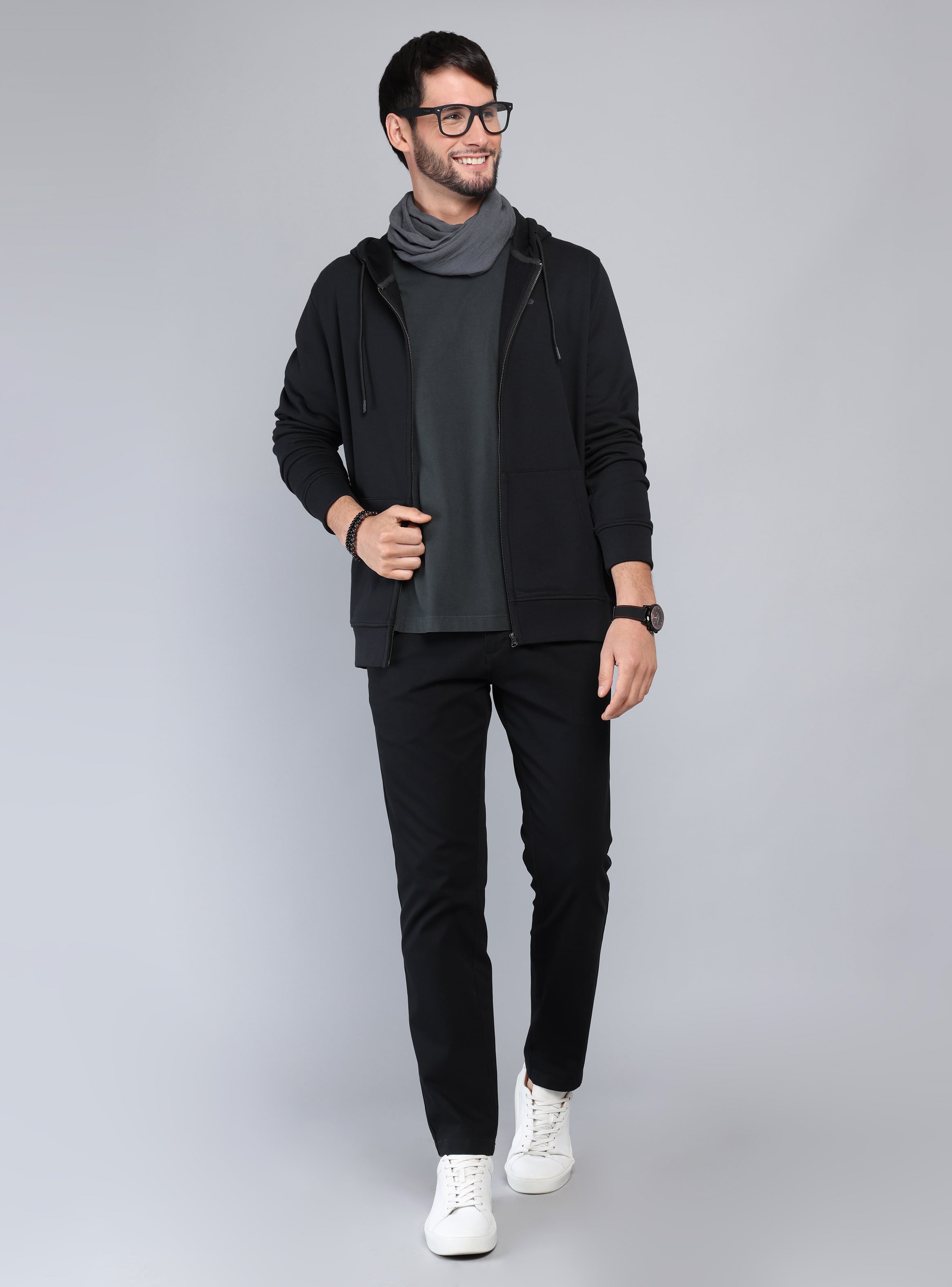 POLERON CON CAPUCHA REGULAR FIT NEGRO ARROW - 4