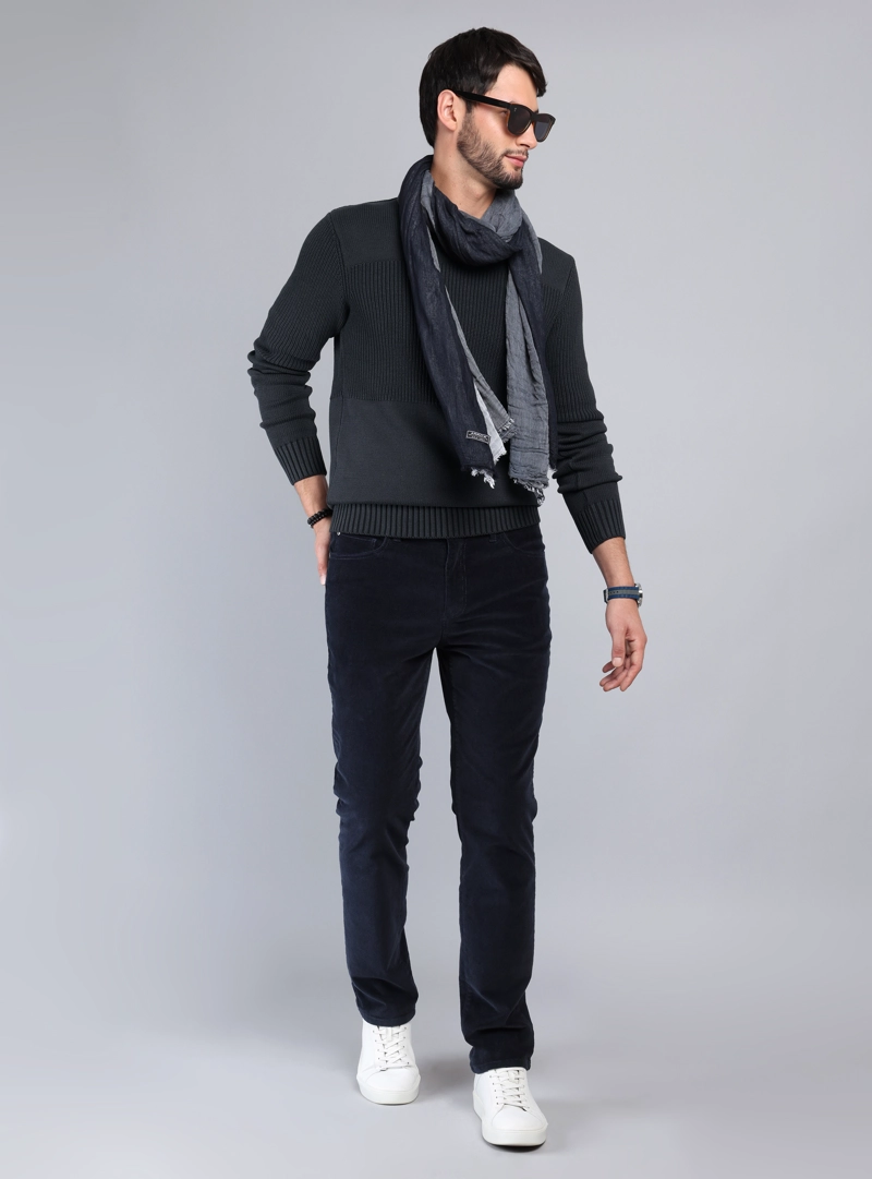 SWEATER STONE WASH REGULAR FIT AZUL OSCURO ARROW - 4