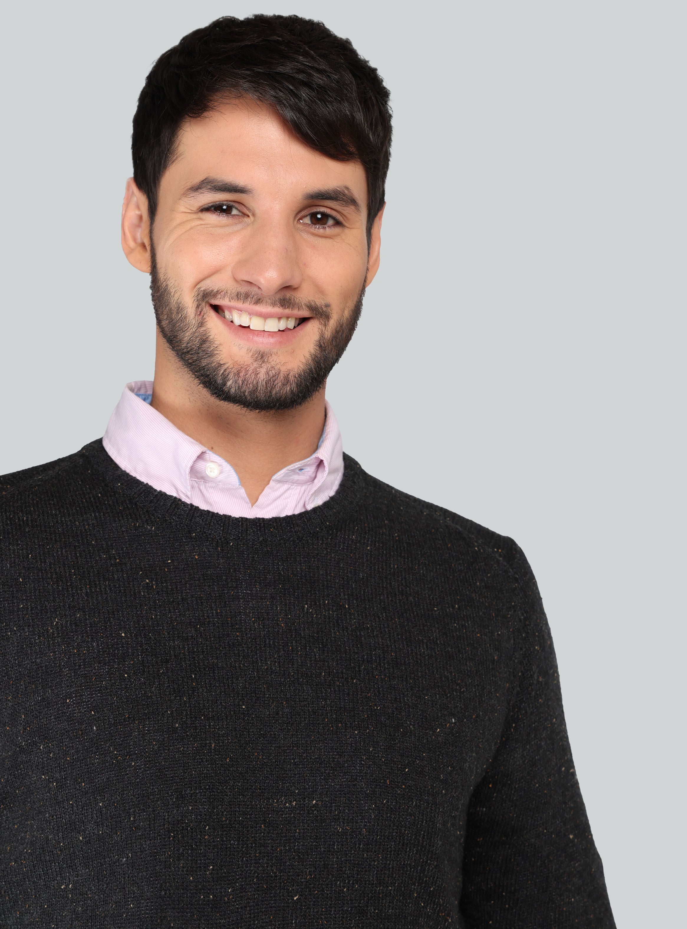 SWEATER CUELLO REDONDO REGULAR FIT GRIS OSCURO ARROW - 3