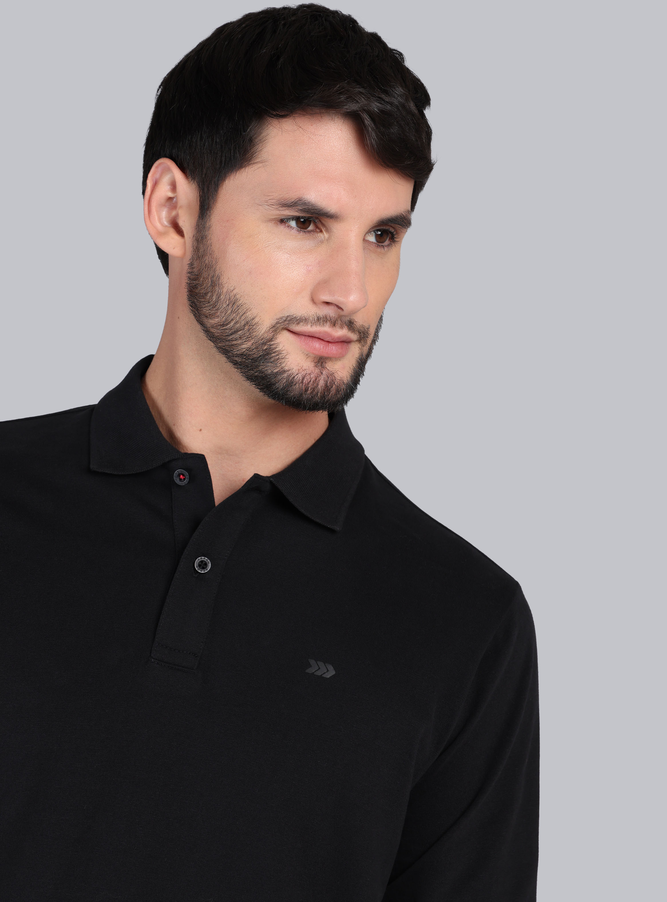 POLERA LISA MANGA LARGA REGULAR FIT NEGRO ARROW - 3