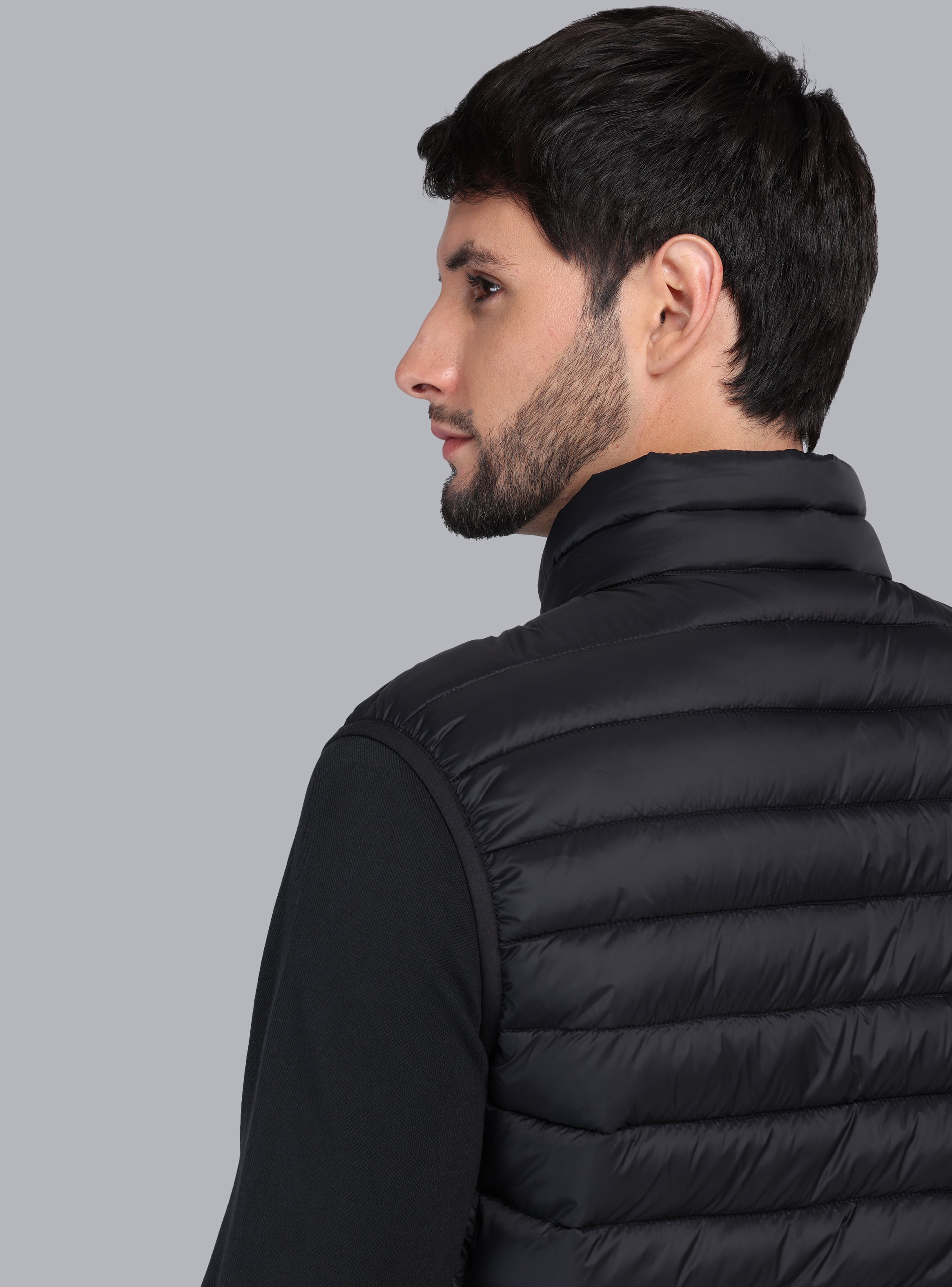 PARKA SIN MANGAS REGULAR FIT NEGRO ARROW - 5
