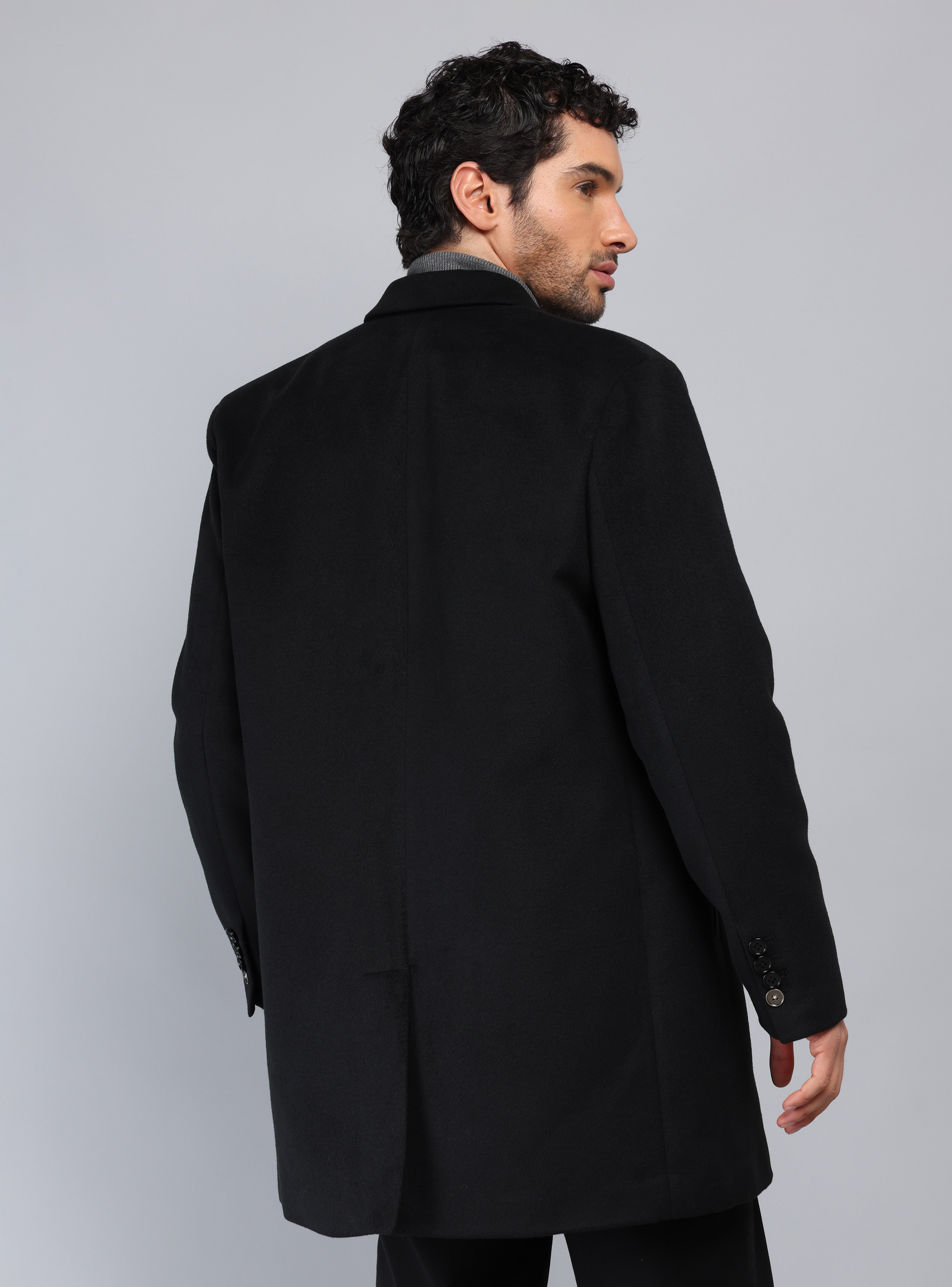 ABRIGO CRUZADO REGULAR FIT NEGRO PIERO BUTTI - 2