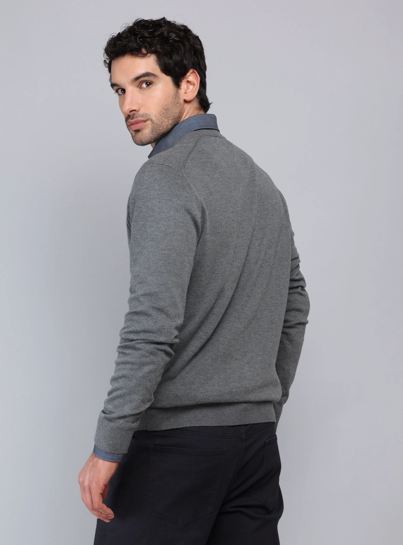 SWEATER LISO CUELLO V PIERO BUTTI - 2