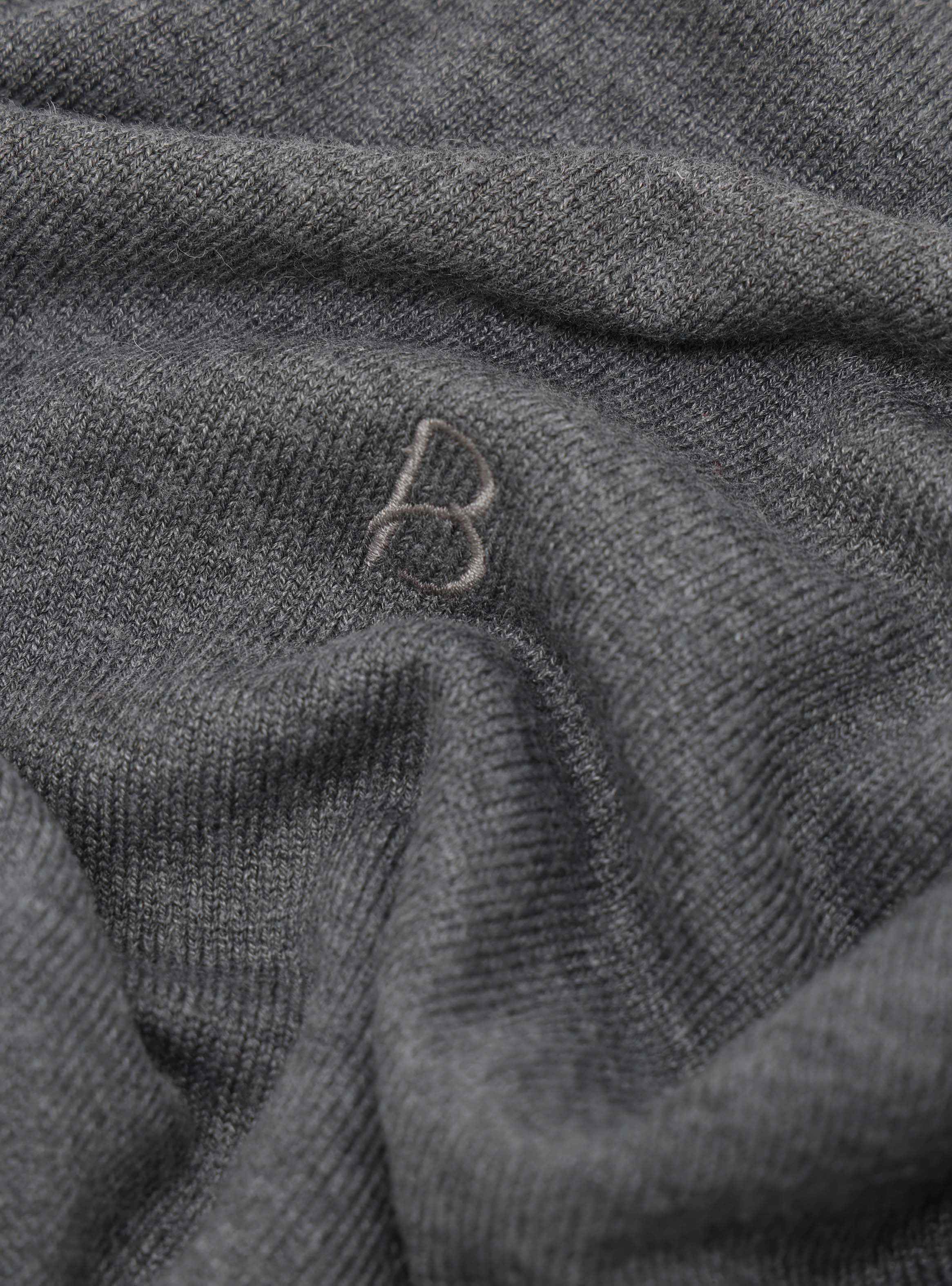 SWEATER LISO CUELLO V PIERO BUTTI - 6