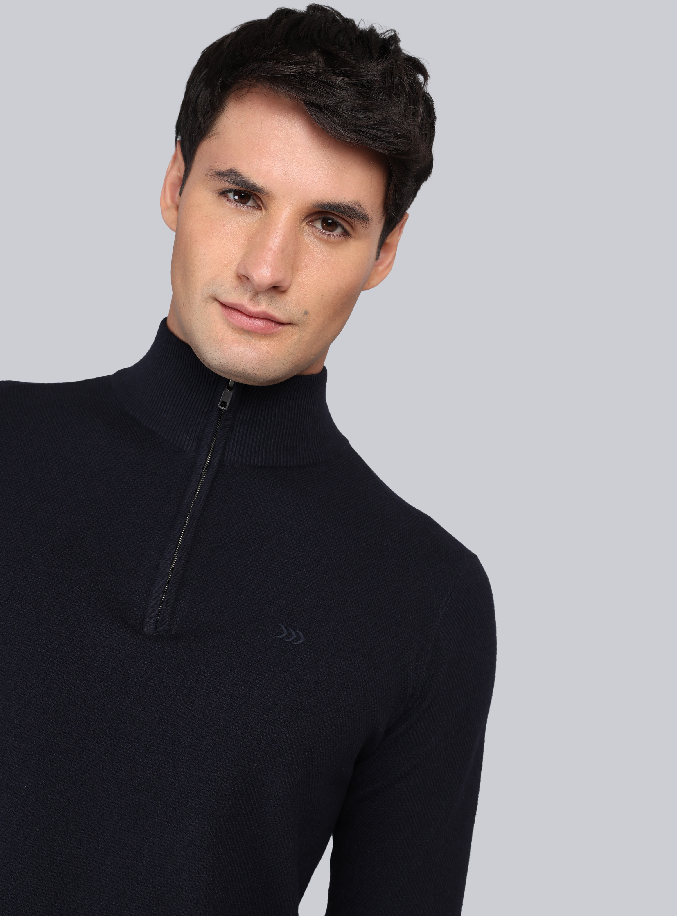 SWEATER CUELLO ALTO REGULAR FIT AZUL MARINO ARROW - 3