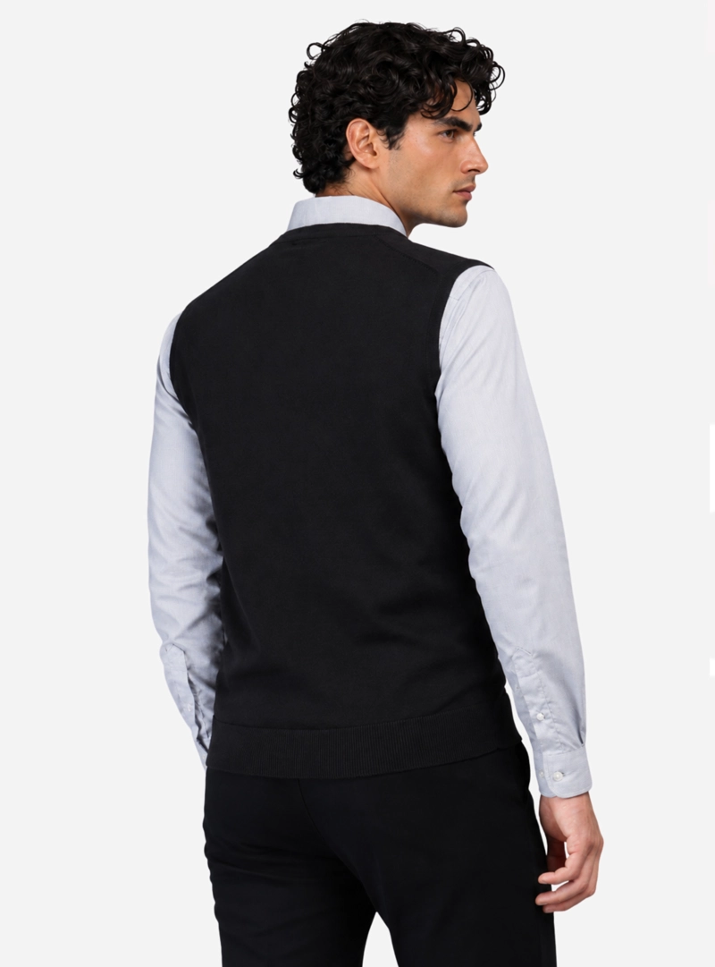 SWEATER SIN MANGAS REGULAR FIT NEGRO ARROW - 2