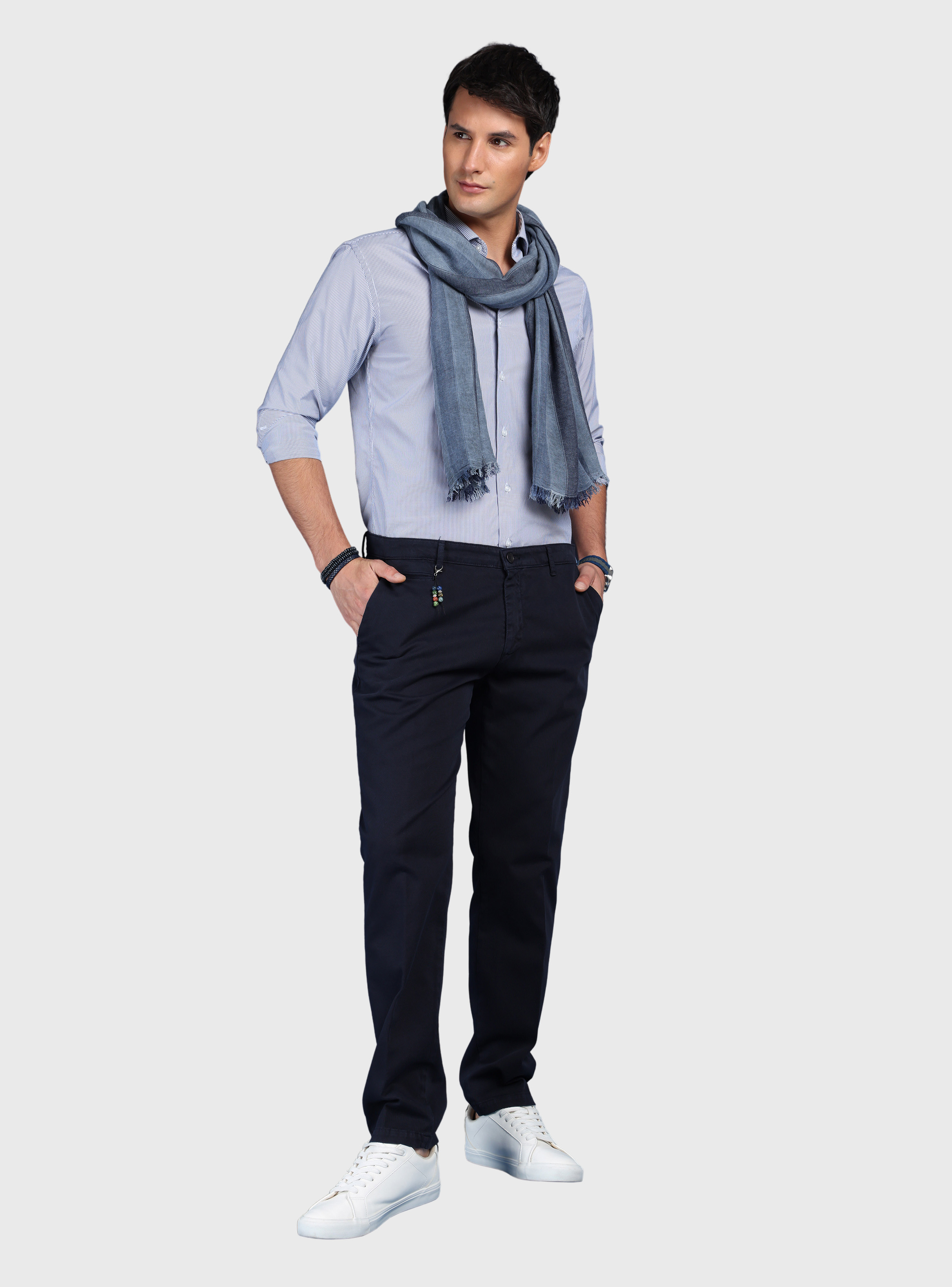 PANTALON TEXTURADO SPANDEX TAILORED FIT AZUL ARROW - 4